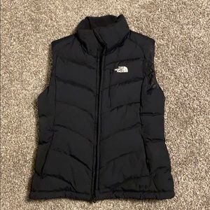 black northface vest